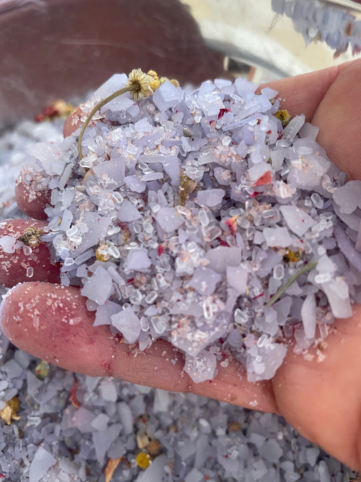 🌸 Roots & Petals Mineral Bath — Calming Blend
